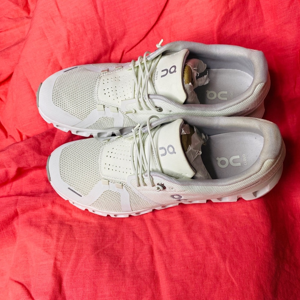 On Running Light Gray Sneakers